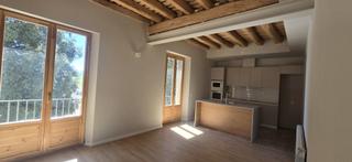 Appartement à Carrer de l'historiador ramon d'abadal i de vinyals 12. Pisos en el centro de vic zona  (sucre)