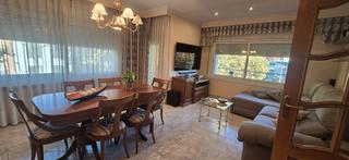 Pis a Manlleu. Manlleu piso pra entrar a vivir de 110m2 muy amplio