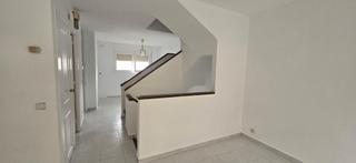 Maison jumelée à Manlleu. Manlleu casa de segunda mano en venta