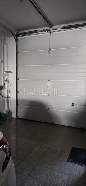 Foto eb764212-404c-4a79-91eb-cd130e1db256. Maison jumelée avec cheminée chauffage parking dans Manlleu