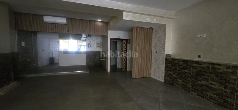 Foto b25b7d28-f893-4c1a-bd1c-92978b241b03. Local comercial a passeig de sant joan 153 a Manlleu