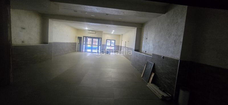 Foto bcc7d8f9-887b-497d-b5a0-c331d5c83c8f. Local comercial a passeig de sant joan 153 a Manlleu