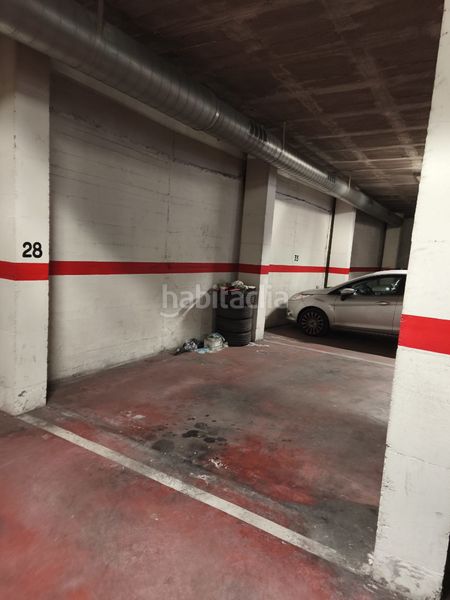 Foto 467d88fb-f1ec-45e1-b663-7c838a26fa34. Aparcament cotxe a Manlleu