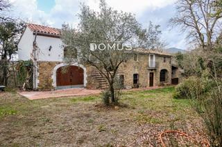 Masia  Afueras. Masia en venta en maià de montcal