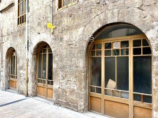 Casa  Major. Histórica casa en venta en el corazón de besalú