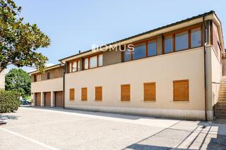 Casa  Bisbe miró. Casa en venta en besalú