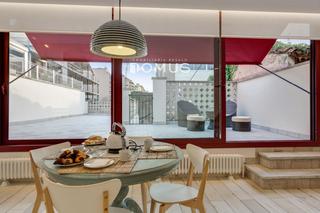 Lloguer Casa adossada  Nou. Alquiler temporada casa con terraza y plaza de parking privado.