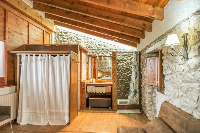 Foto 03a68dab-6a30-46ad-902b-00424d5b11ef. Casa con riscaldamento parcheggio in Vall d´en Bas (La)