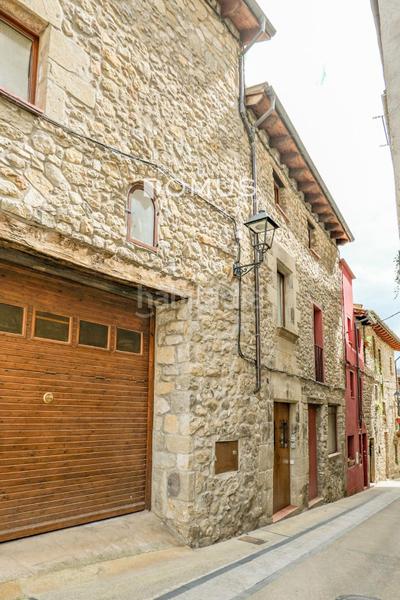 Foto 3083c858-09d9-43ba-be10-cad21de41292. Casa con riscaldamento parcheggio in Vall d´en Bas (La)