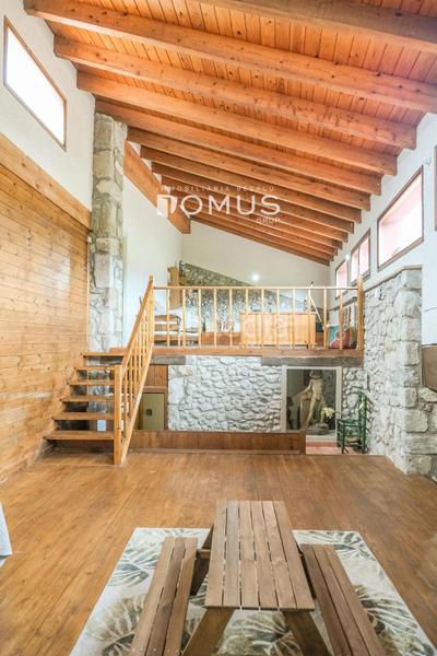 Foto 70b5c276-4e0e-4b68-9b3f-53872dd1fd2b. Casa con riscaldamento parcheggio in Vall d´en Bas (La)