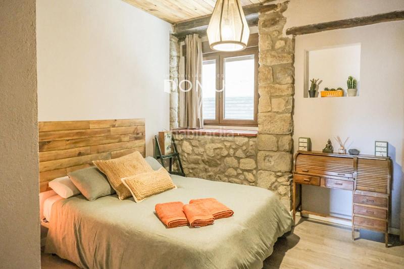 Foto b7552e94-dd2a-45e5-a50d-9de65c7b50d9. Casa con riscaldamento parcheggio in Vall d´en Bas (La)