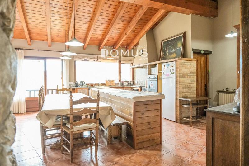 Foto d856f79d-b256-41e5-97d0-39a27ed3d75e. Casa con riscaldamento parcheggio in Vall d´en Bas (La)