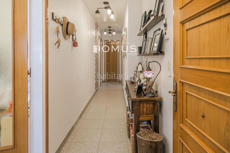 Foto 3d8668a8-3480-4791-a506-1516d0627a0f. Casa amb aparcament a Besalú