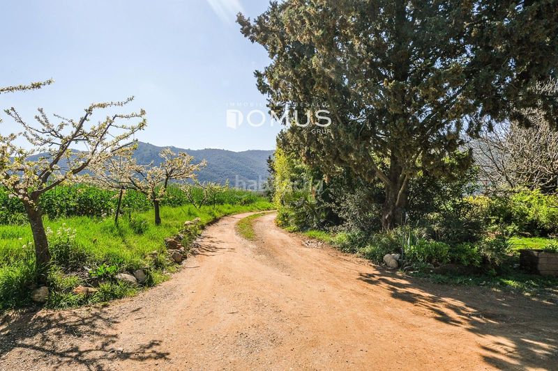 Foto 820d1eb9-7467-42bd-8a92-23cad0551b9f. Masía  en venta en Besalú