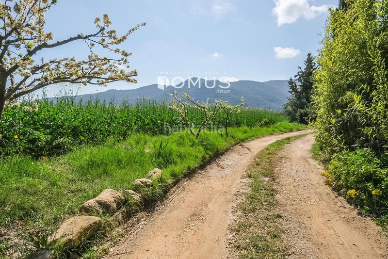 Foto 96f65f8b-dbd0-4e2c-8ac7-ca2e7f7a9900. Masía  en venta en Besalú