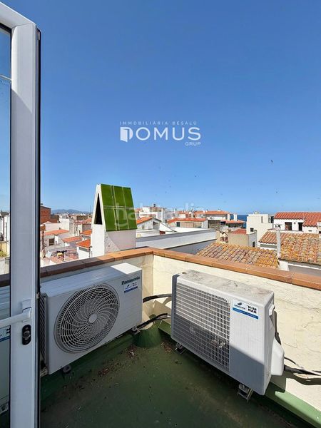 Foto 252f034f-dec2-4ef1-886d-87f4e9fee206. Location attique avec chauffage dans Nucli Antic Escala (L´)