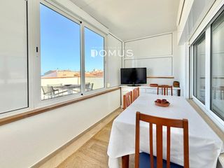 Rent Penthouse in Nucli Antic. Alquiler de temporada en el centro de lescala