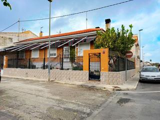 Casa a Los Cuarteros. Chalet en esquina