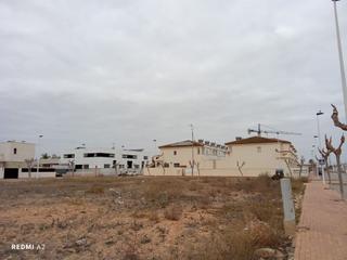 Terreny residencial a San Pedro del Pinatar. Solar espectacular a 3 calles en san pedro del pinatar