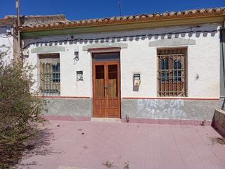 Mas  Balsicas. Casa de pueblo para club adaptado como bar