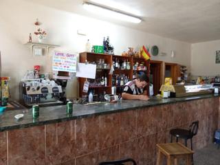 Local Comercial  La retama. Restaurante y casa planta baja  en venta los infiernos