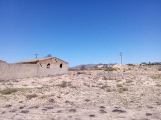 Finca rústica a Casas nuevas. Parcela terreno rustico con casa de aperos