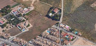 Wohngrundstück in Santiago de La Ribera. Vendo parcela en bruto lista para urbanizar o para supermercado