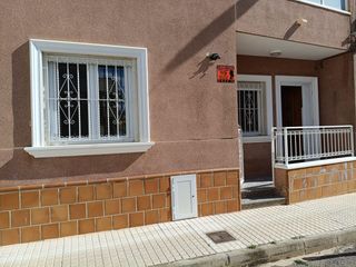 Appartement à Pilar de la Horadada Ciudad. Piso planta baja en el pilar de la horadada