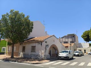 Mas à Pliego 1. Casa planta baja en avenida emilio castelar centrica