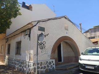 Casale in Pliego 1. Casa planta baja en avenida emilio castelar centrica,.