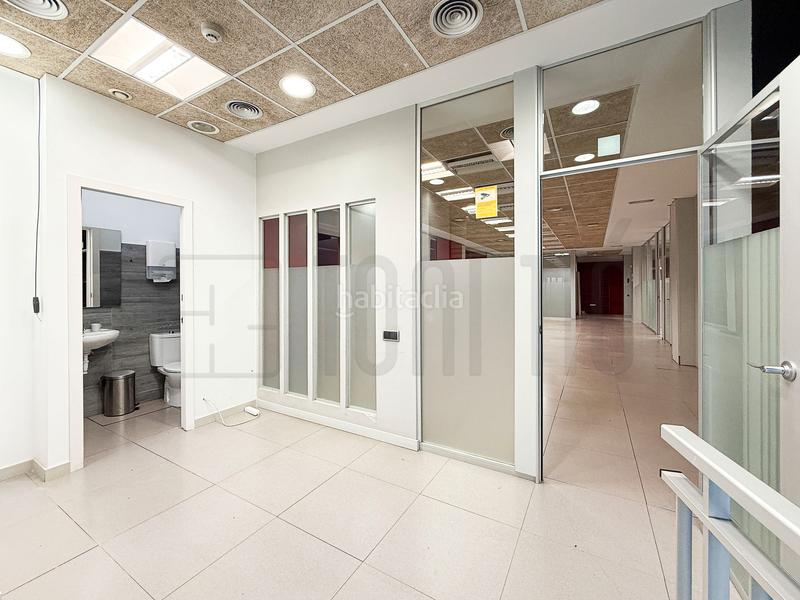 Foto f3a9a901-f675-4dce-8ae3-1f9d7a0eb565. Bureau dans carrer de sardà 123 dans Eixample Sabadell
