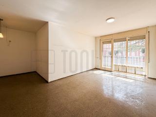 Appartamento  Carrer de picañol. Ampñlio piso de 4 habitaciones