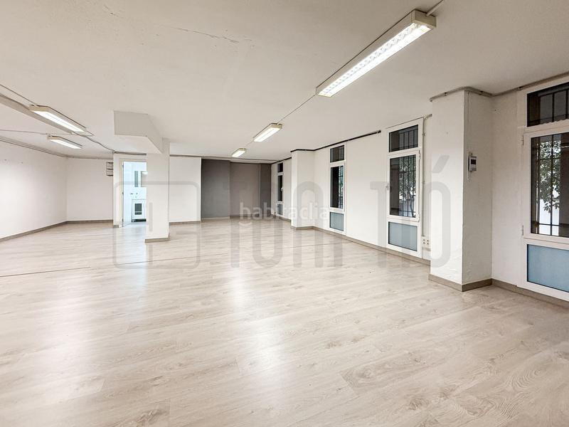 Foto 50288984-9157-4048-91cc-f72880153c8b. Alquiler oficina  en la calle del sol, centro en Sabadell