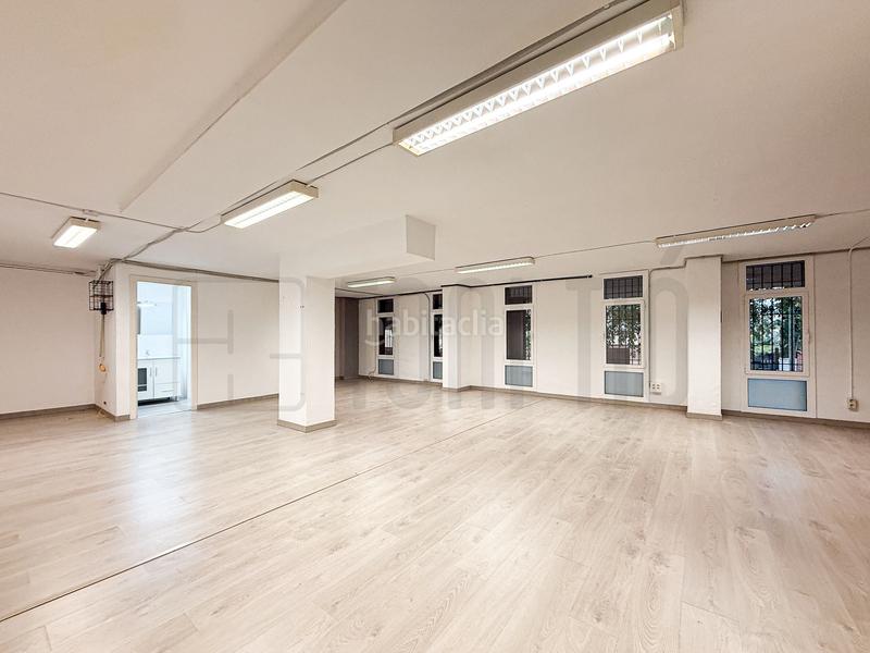 Foto 3708a812-093f-4394-80aa-87c11c9cd1de. Rent office space with heating in Centre Sabadell