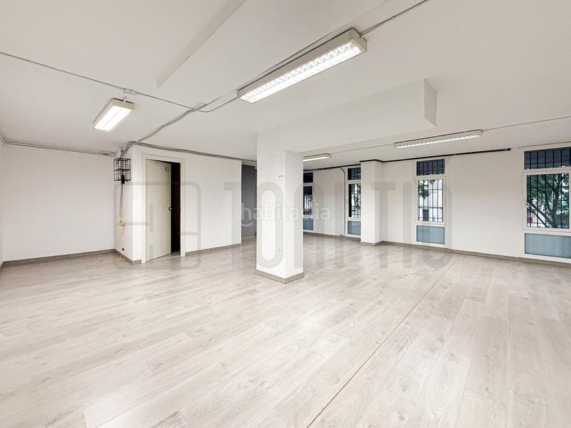 Foto cff6c70d-7c9f-466c-bc7b-bfa9b1003e54. Rent office space with heating in Centre Sabadell