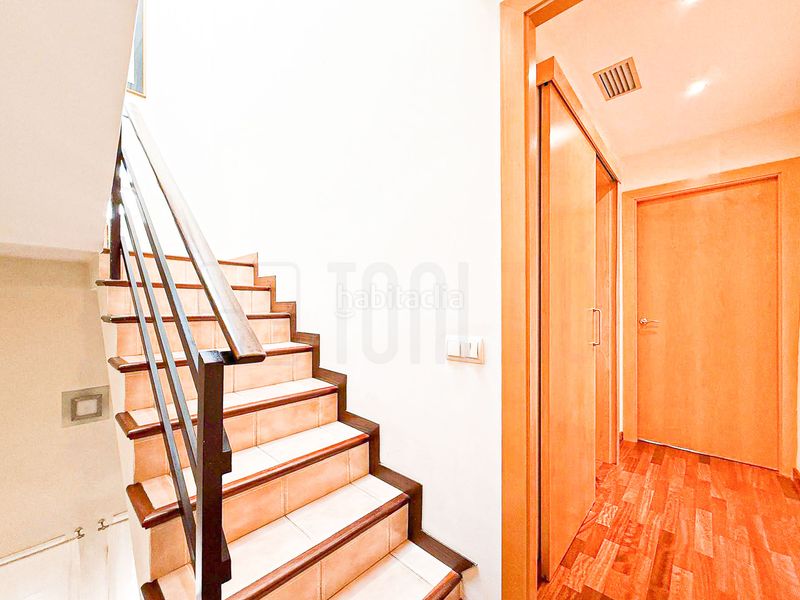 Foto e71cffb5-4b01-4930-9cfc-971ac5d109fc. Casa amb calefacció aparcament a Creu Alta Sabadell