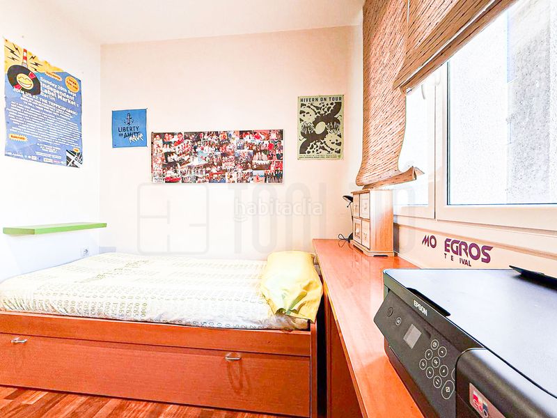 Foto e80d40ef-7e0e-4171-b64a-f42f1d7eb563. Casa amb calefacció aparcament a Creu Alta Sabadell