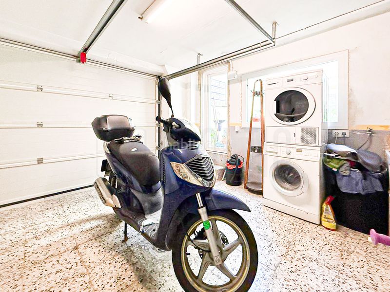 Foto f1cf39df-9428-4c59-a228-73c339a4874a. Casa amb calefacció aparcament a Creu Alta Sabadell