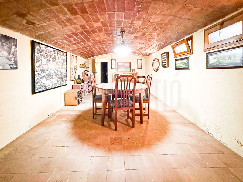 Foto f2400759-5661-45ee-9566-9893d70d2397. Casa amb calefacció aparcament a Creu Alta Sabadell