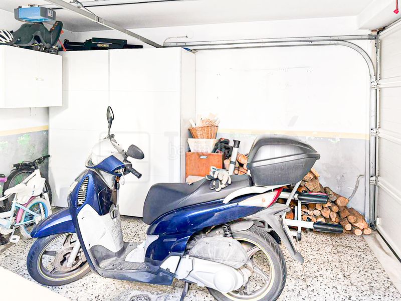 Foto f8c25b1e-5b7c-4ed9-9b80-2bb40f497308. Casa amb calefacció aparcament a Creu Alta Sabadell