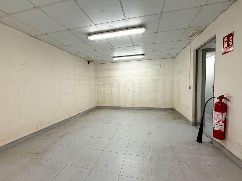 Foto 12ce0535-8726-4387-9695-fb915978d73a. Local comercial amb calefacció a Centre Sabadell