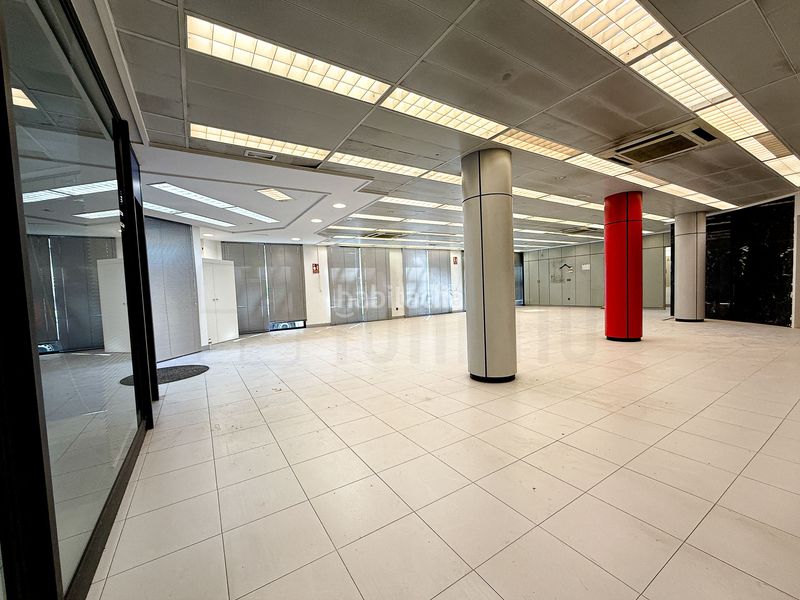 Foto ede83ac8-9aad-4b9c-ad5b-9ea2ea6a78a2. Local comercial amb calefacció a Centre Sabadell