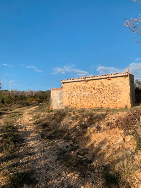 Foto 928a1cdb-020c-4525-9357-b2dcbaefc015. Bauernhof mit kamin in Sierra Engarcerán