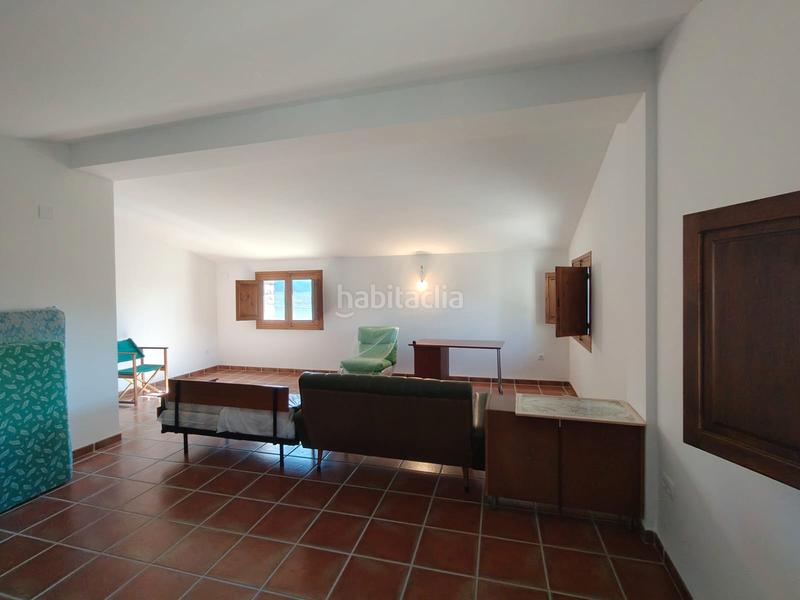 Foto a67a44ec-3252-4066-a22d-6ffd46fbc015. Casa amb xemeneia aparcament a Culla