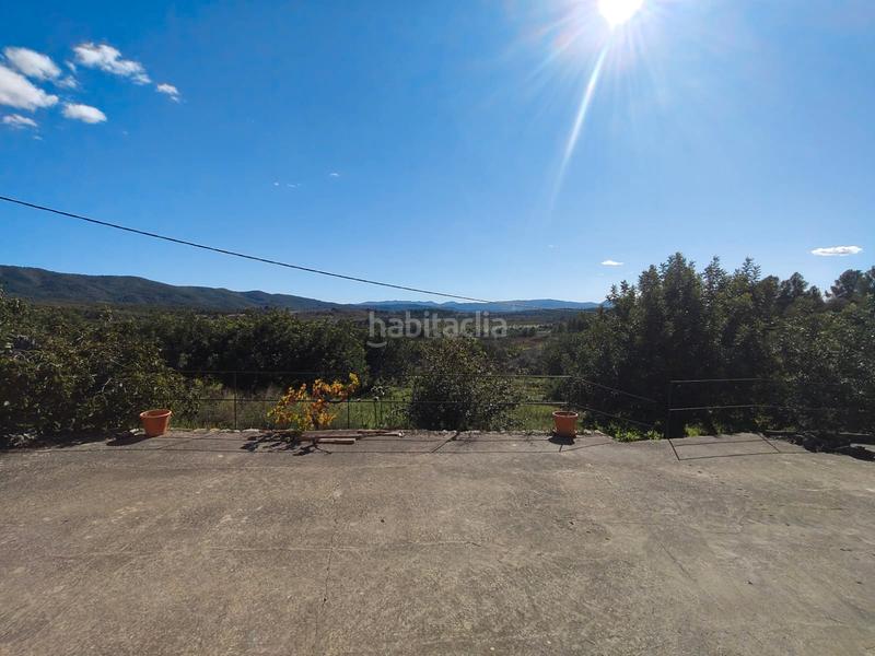 Foto a6dc537a-93a0-4642-9441-130d81d46198. Casa amb xemeneia aparcament a Culla