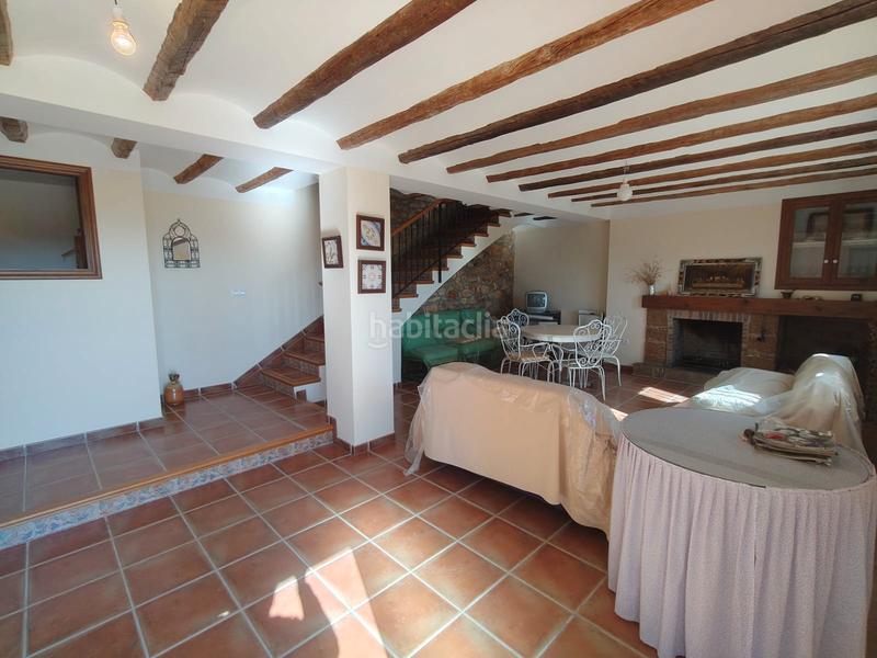 Foto be40f364-0d6a-4875-9c93-270172b278fe. Casa amb xemeneia aparcament a Culla