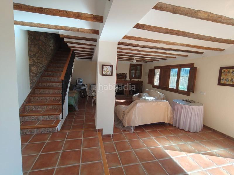 Foto c797cb4d-5b5a-45a7-abea-8348a171d696. Casa amb xemeneia aparcament a Culla