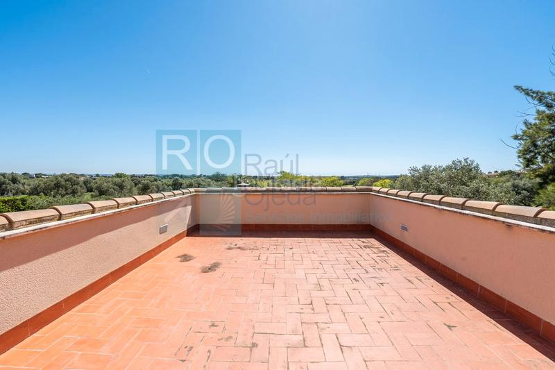 Foto 32b1dedb-0bc3-44a2-9295-62426796b409. Chalet con camino riscaldamento parcheggio piscina in Reus