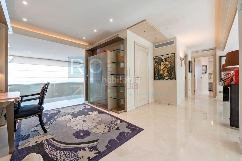 Foto 99b248ac-c58d-4106-b09d-00bb731c86dd. Chalet con camino riscaldamento parcheggio piscina in Reus