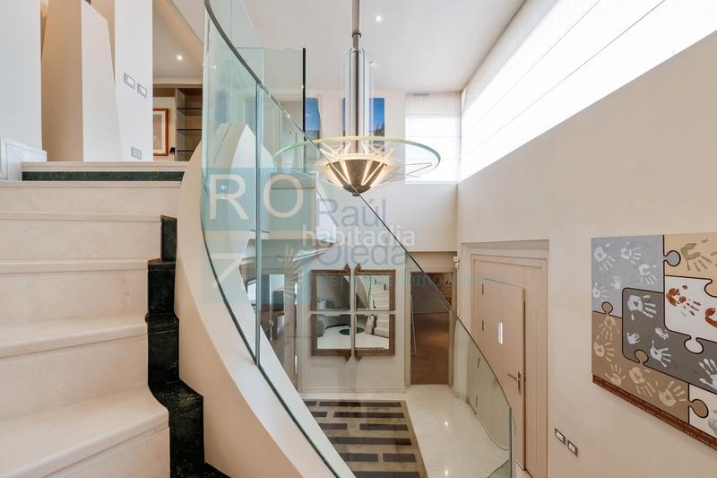 Foto b770d5c5-56cd-4e17-b9b3-22d481e14474. Chalet con camino riscaldamento parcheggio piscina in Reus
